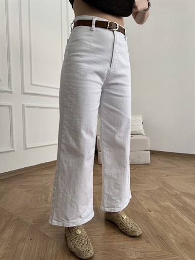 Kemerli Bol Paça Cepsiz Pantolon Beyaz
