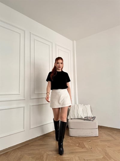 Kemerli Çizgili Şort Etek Beyaz