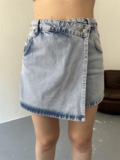 Önü Kapaklı Jean Şort Açık kar