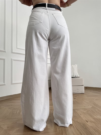 Relax Fit Kemerli Pantolon Beyaz