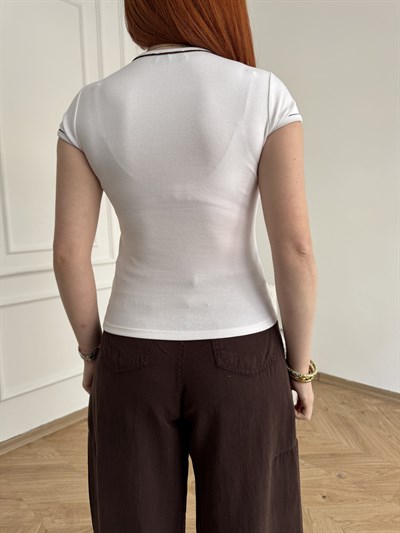 Simli Biyeli Kısa Kol Cepli T-shirt Beyaz