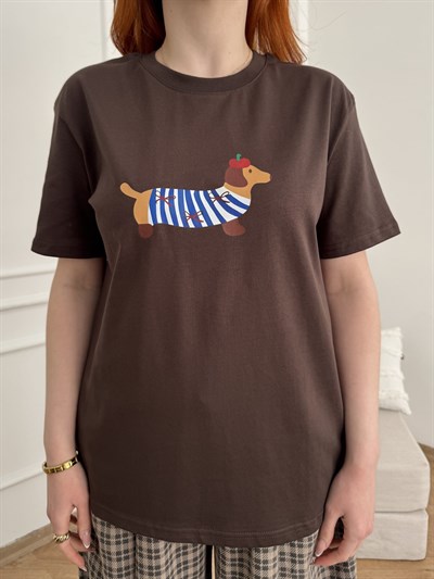 Sosis Köpek Baskılı T-shirt Kahve