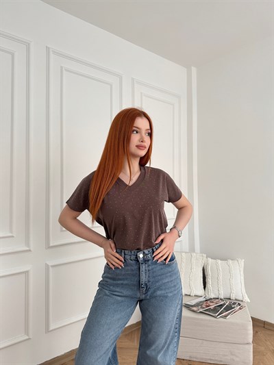 Taş Detaylı V Yaka T-shirt Acı kahve