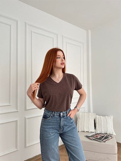 Taş Detaylı V Yaka T-shirt Acı kahve