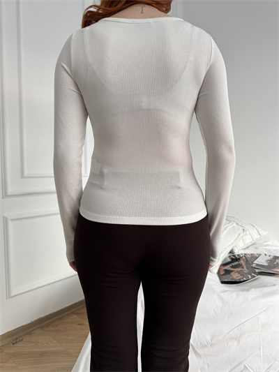 V Yaka Düğmeli Body Ekru