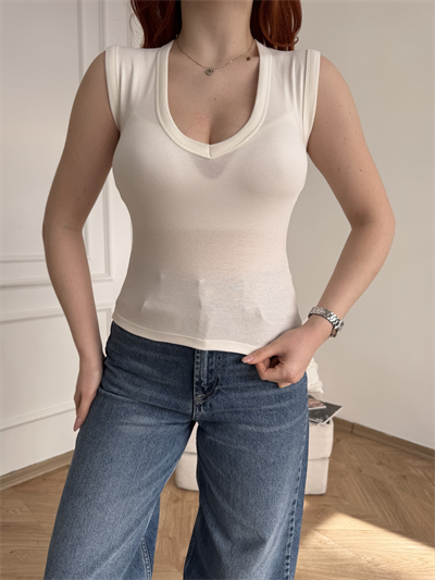 V Yaka Kolsuz Tişört Ekru