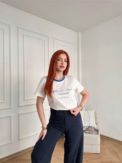 Yakası Örgü Detay Baskılı Tişört Ekru-mavi