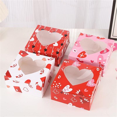 12 Adet 15x15x7,5cm Karton Kutu Kalp Desenli Karışık Model
