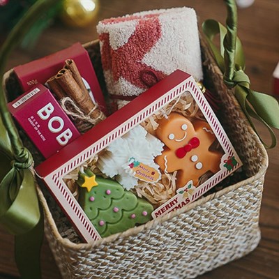3 Adet Yılbaşı Mum Seti  Kar Tanesi Gingerbread Çam Ağacı