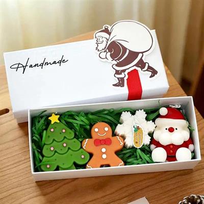 4 Adet Yılbaşı Mum Seti Noel Baba Kar Tanesi Gingerbread Çam Ağacı