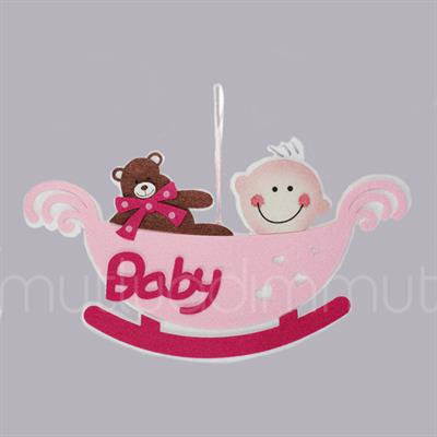 Ayıcıkılı Kızakta Bebek Keçe Kapı Süsü 29x17cm