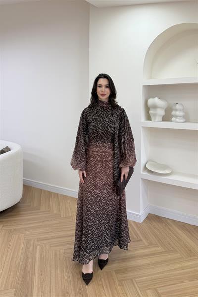 AMOURE DRAPE DETAYLI ELBİSE - KAHVERENGİ