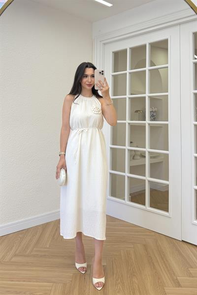 DORA GÜL BROŞLU ELBİSE - EKRU