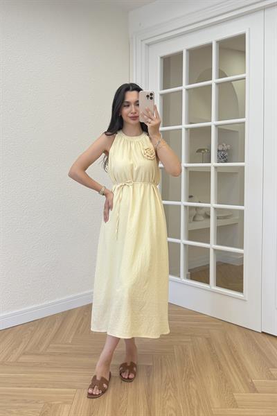 DORA GÜL BROŞLU ELBİSE - SARI