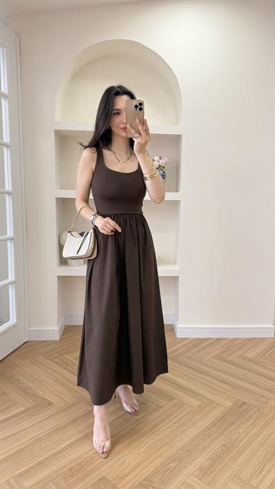 KARE YAKA ELBİSE - KAHVERENGİ 