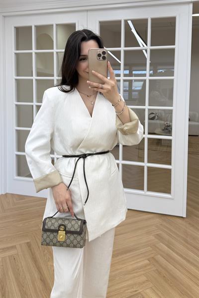 KEMERLİ ÇİZGİLİ KRUVAZE TAKIM