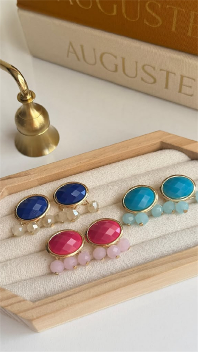 Gold Çerçeve Mini Topçuklu Küpe