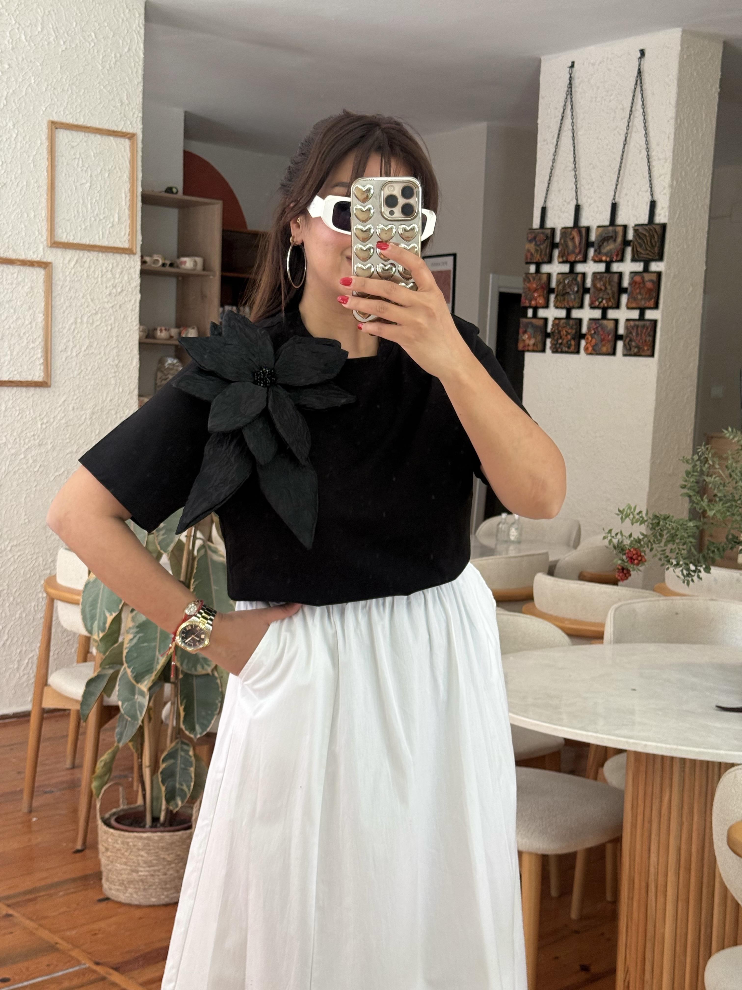 Çiçekli T-shirt Siyah
