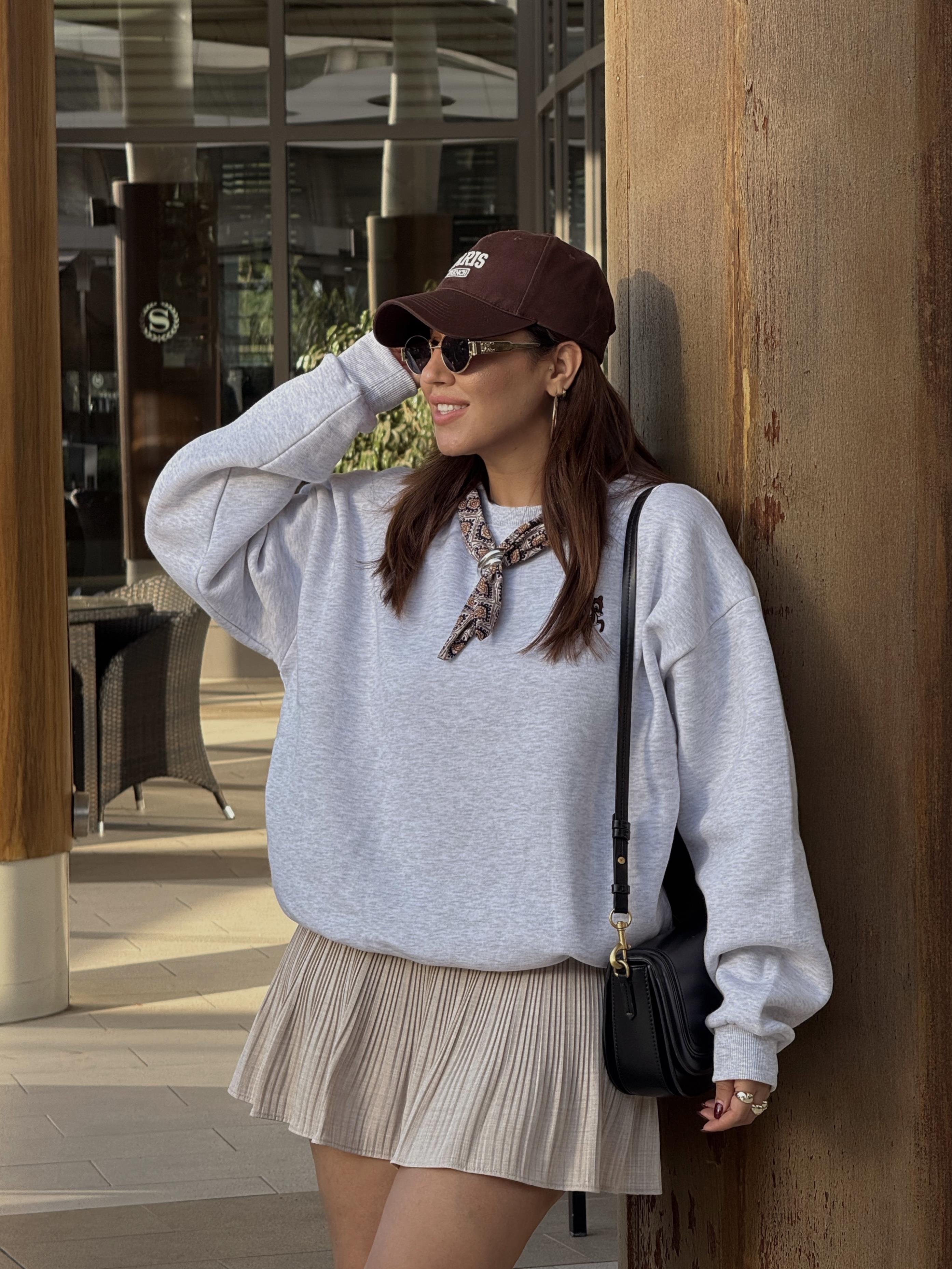 Fularlı Sweatshırt