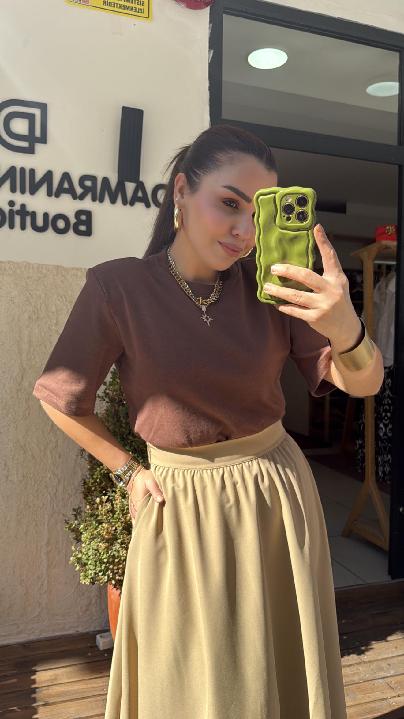 Vatkalı T-Shırt Kahverengi