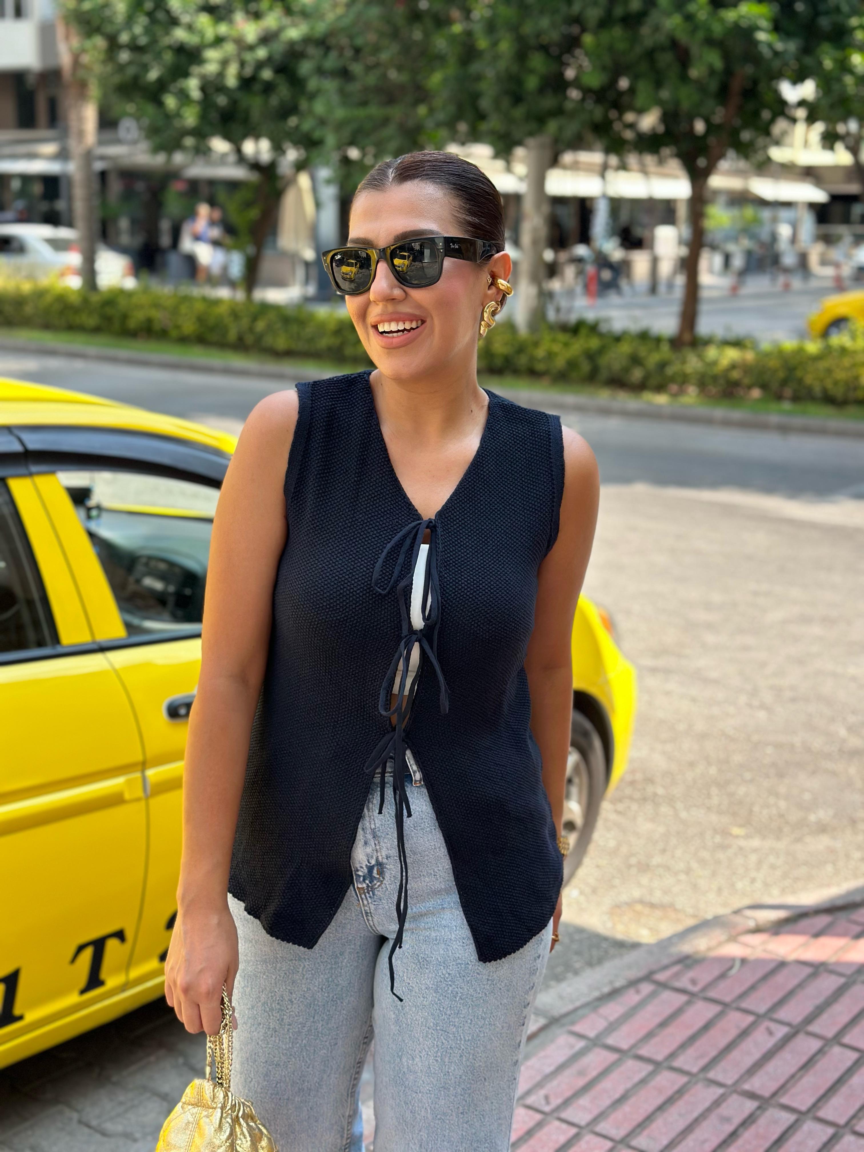Bağlamalı triko yelek