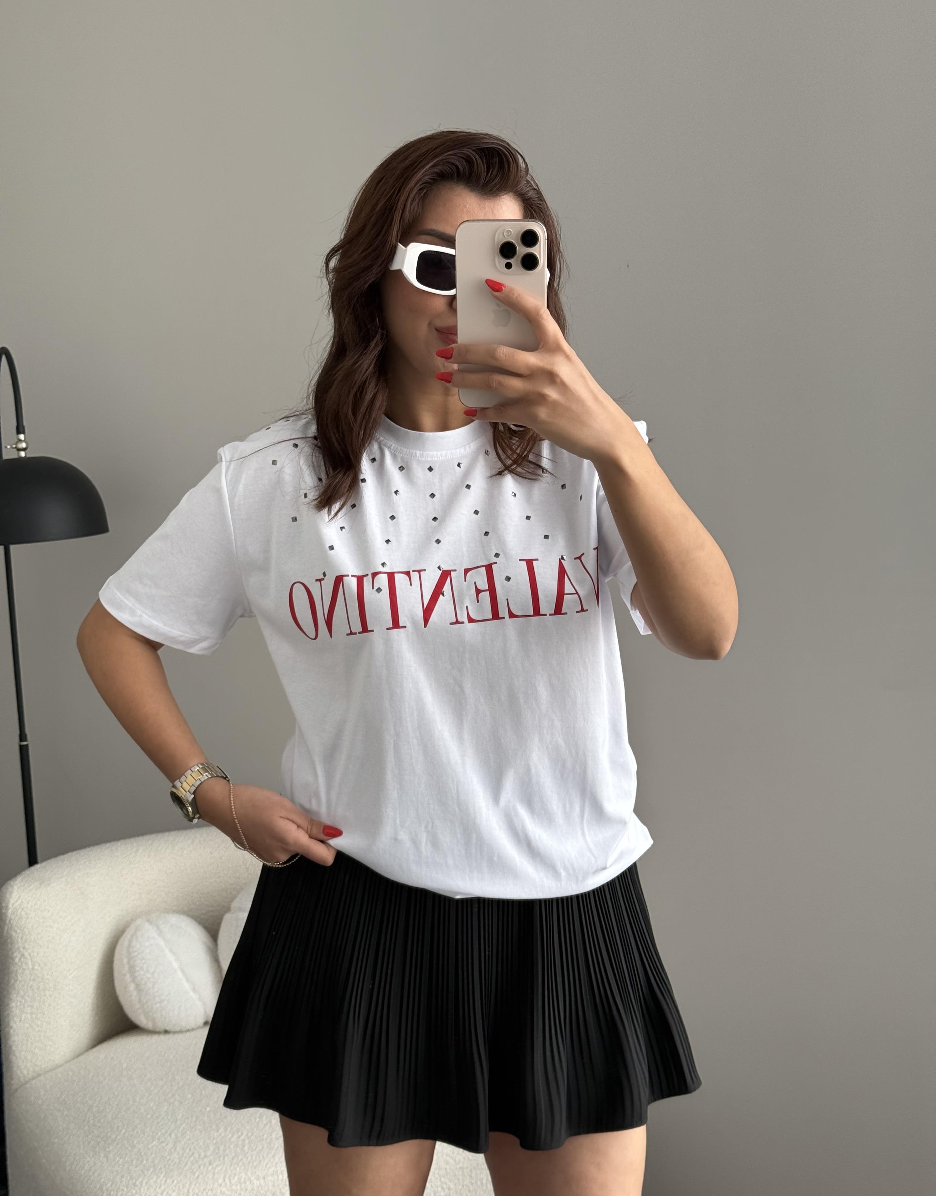 Işıltılı Marka T-shırt