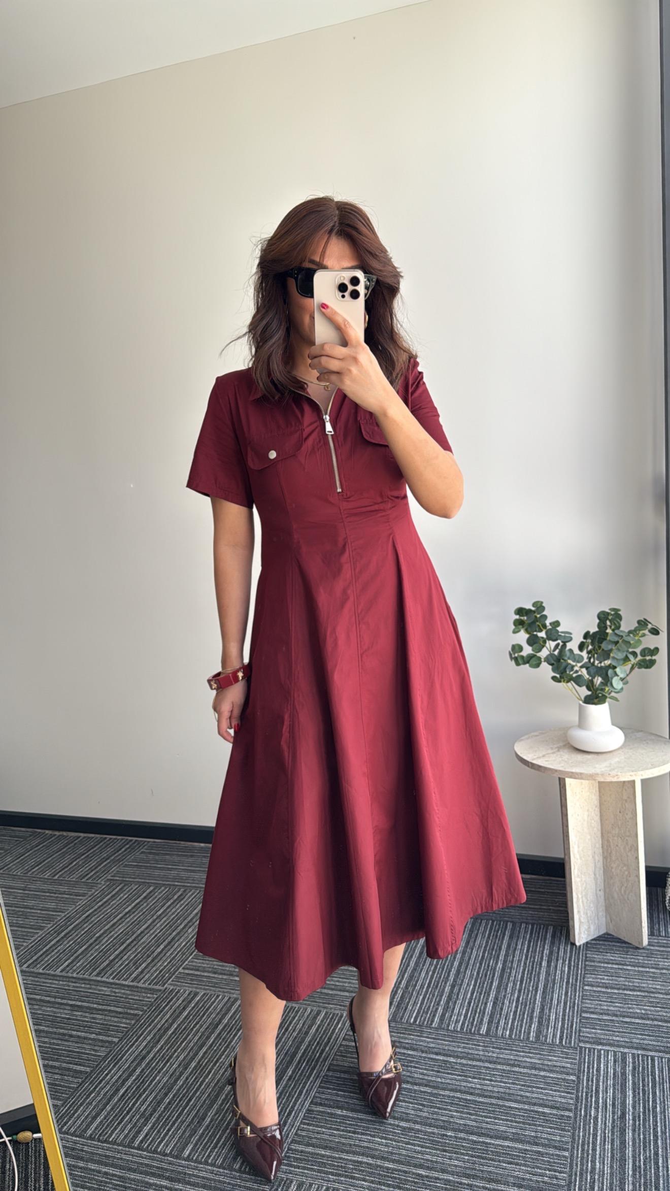 Yaka detaylı elbise