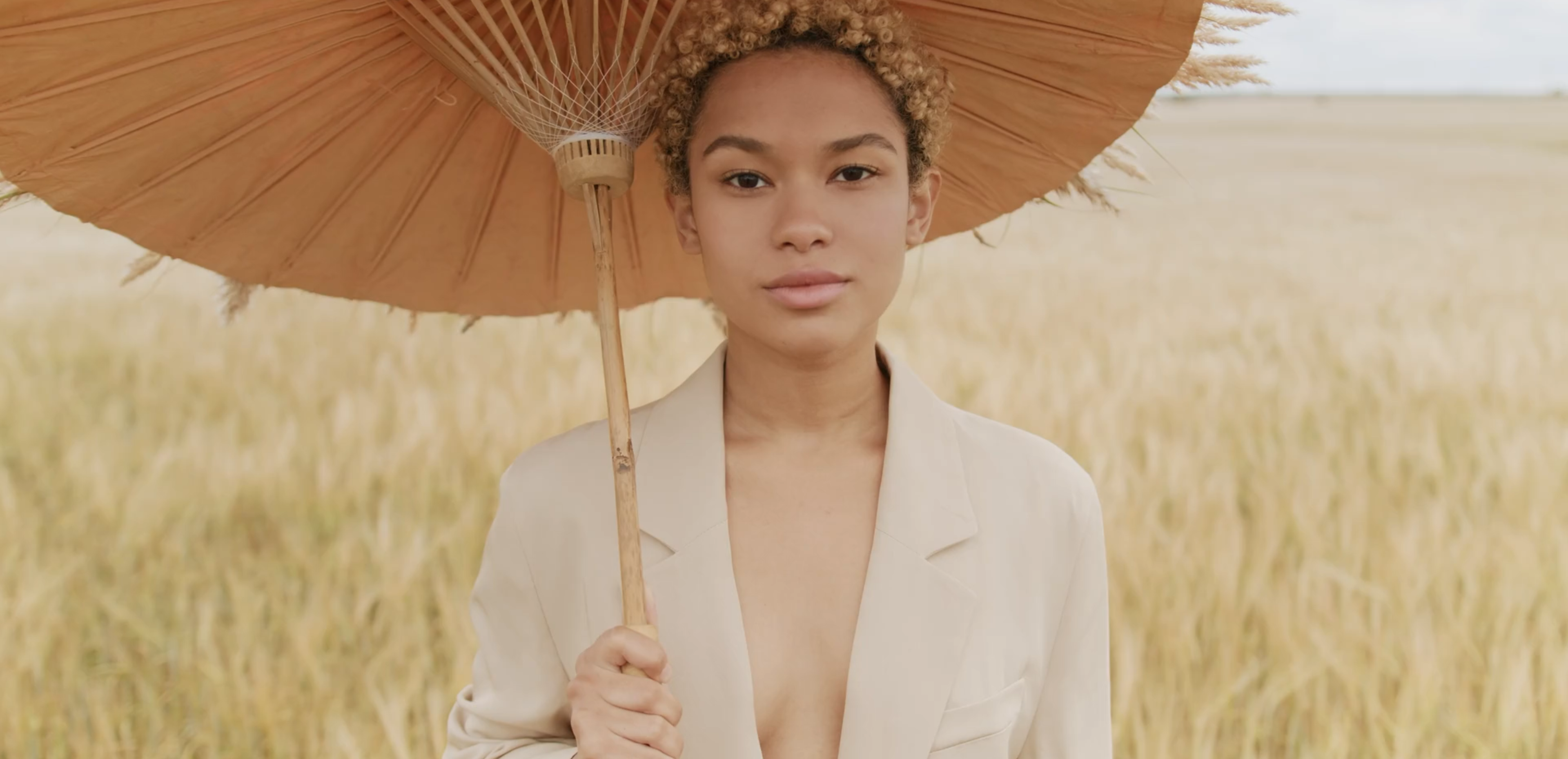 KENDİNİ ÖZEL HİSSET