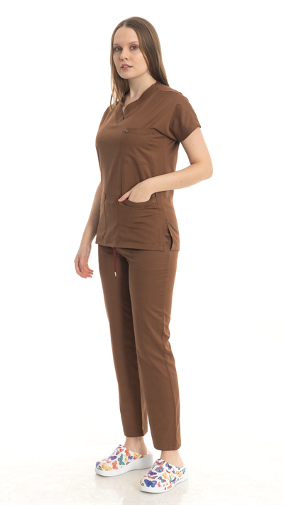 Pantone: 19-1230 TCX Friar Brown