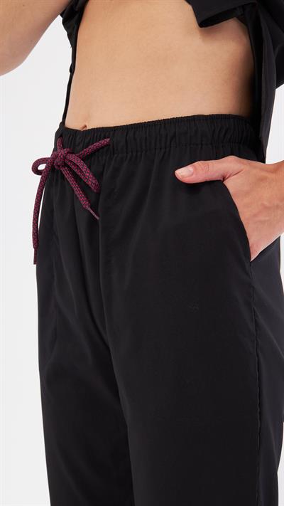 Siyah Renkli Likralı Tek Pantolon