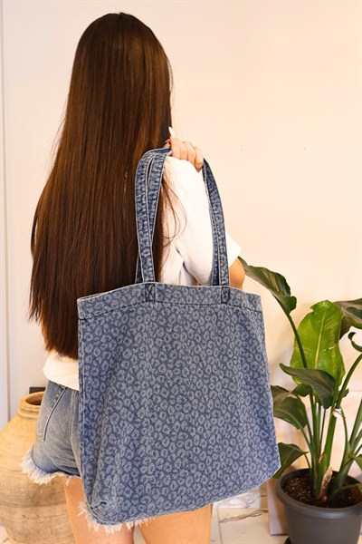Leopar Desenli Yıkamalı Denim Kadın Çantası, Geniş Hacimli, Desenli El ve Omuz Bez Çanta Shopper Mavi Leopar