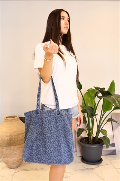 Leopar Desenli Yıkamalı Denim Kadın Çantası, Geniş Hacimli, Desenli El ve Omuz Bez Çanta Shopper Mavi Leopar