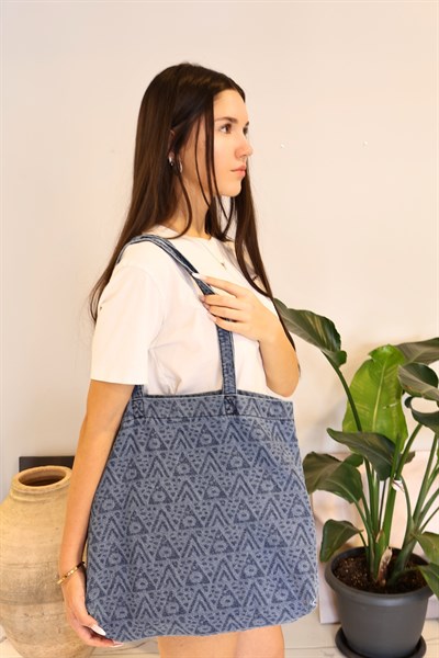 Leopar Desenli Yıkamalı Denim Kadın Çantası, Geniş Hacimli, Desenli El ve Omuz Bez Çanta Shopper Mavi