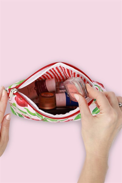 Üçgen Makyaj Çantası Kiraz