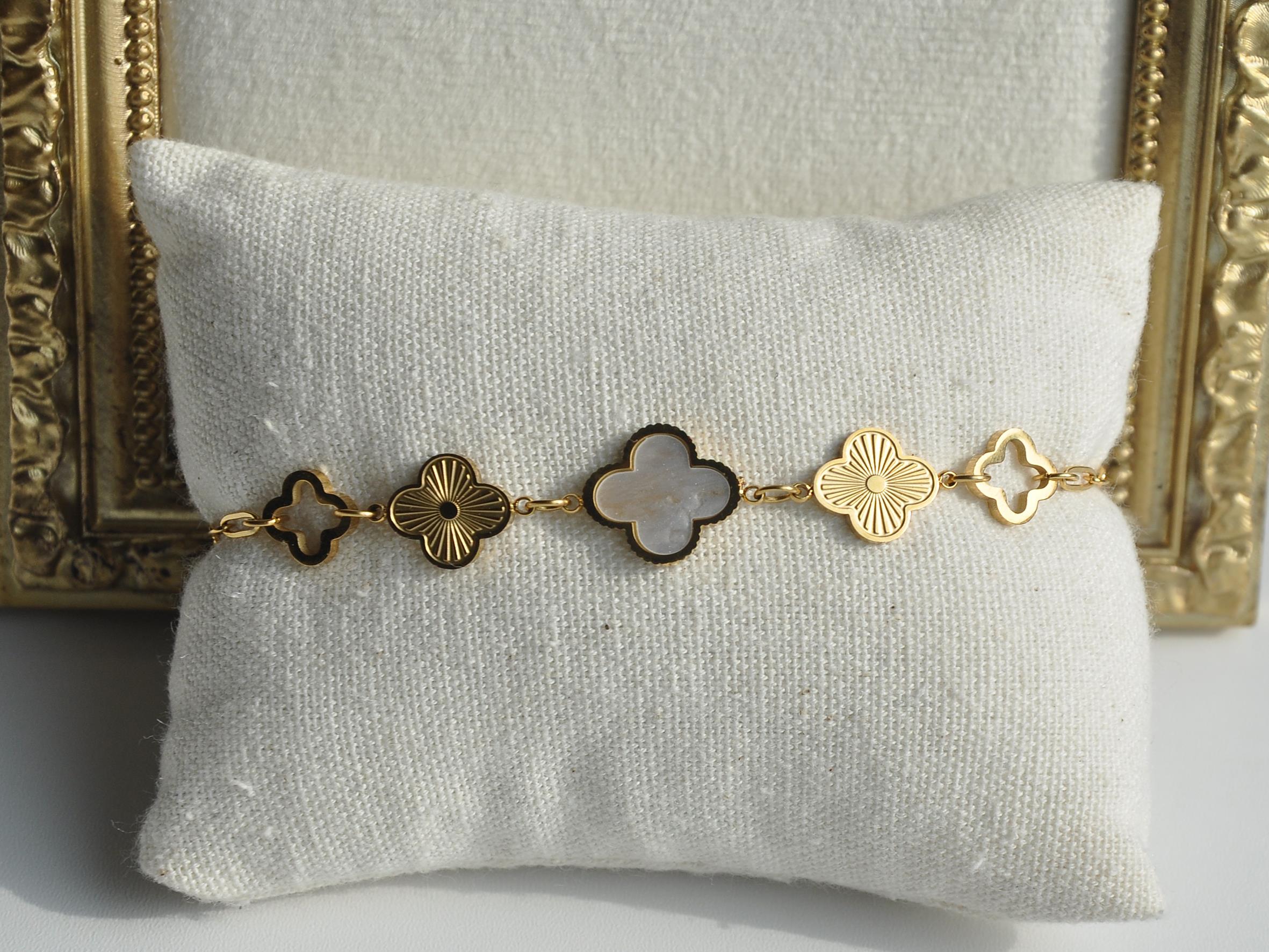 Gold çelik kaplma yonca bileklik