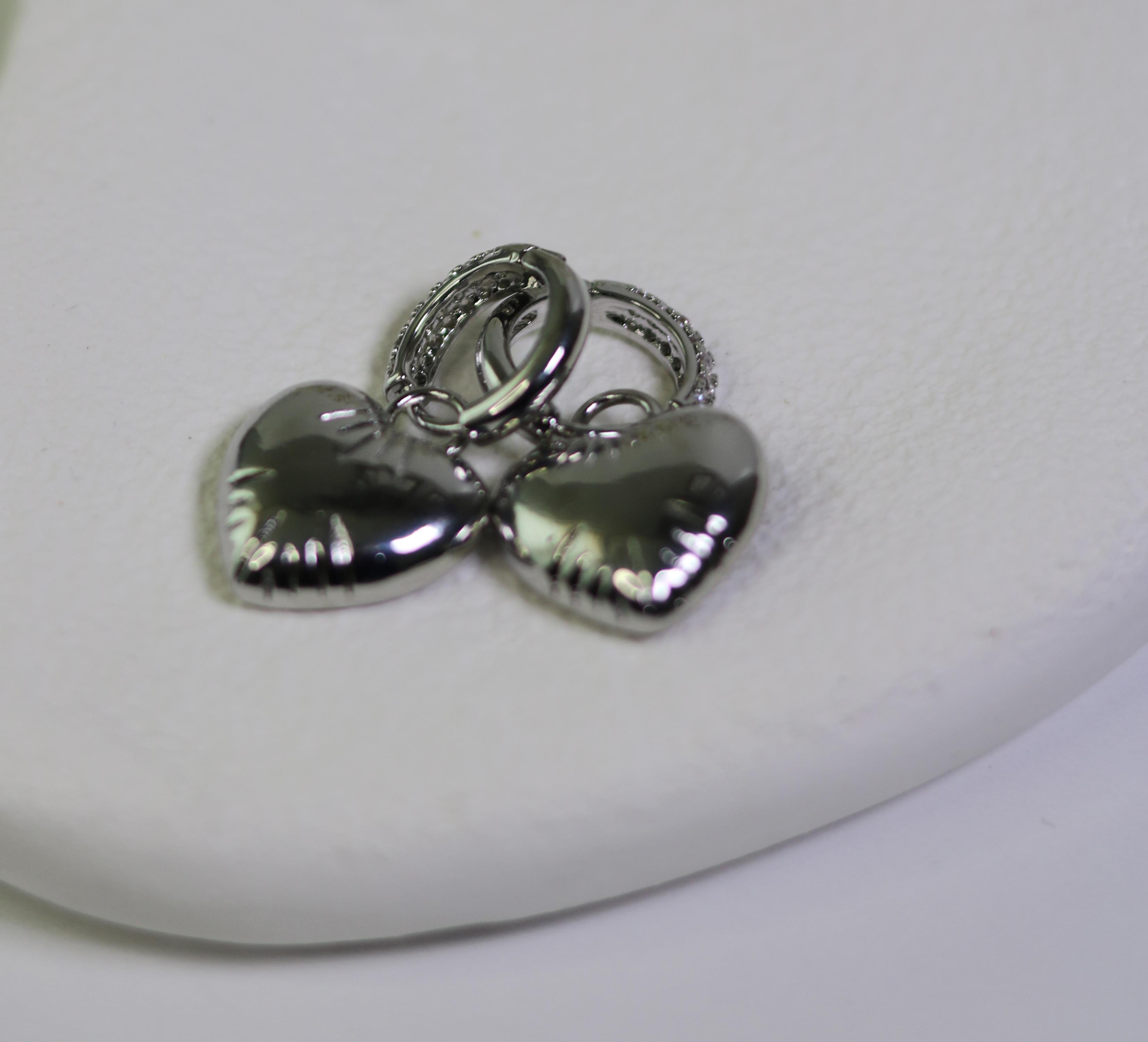 Silver taş detaylı kap küpe