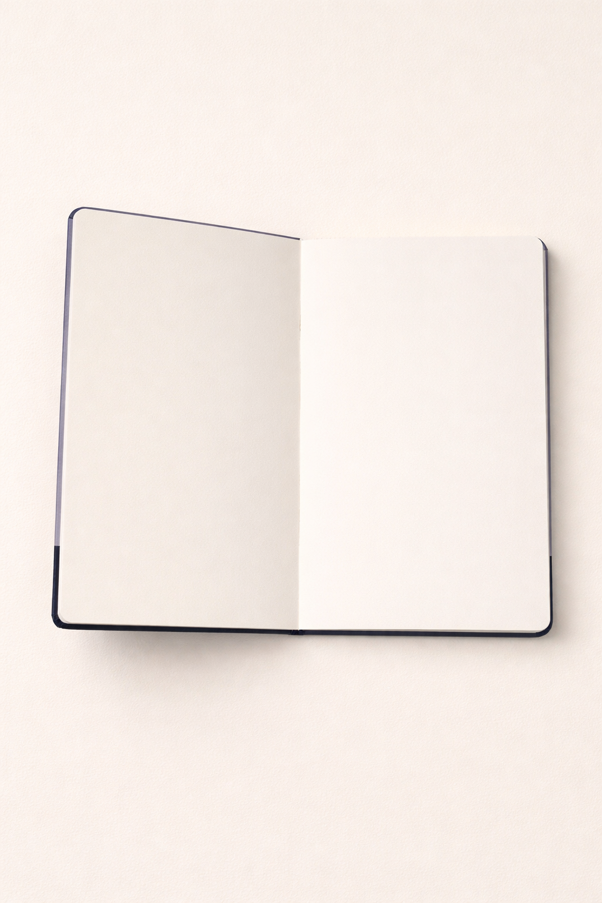 20 Cm Beyaz Minyon Baskılı Çizgisiz Defter