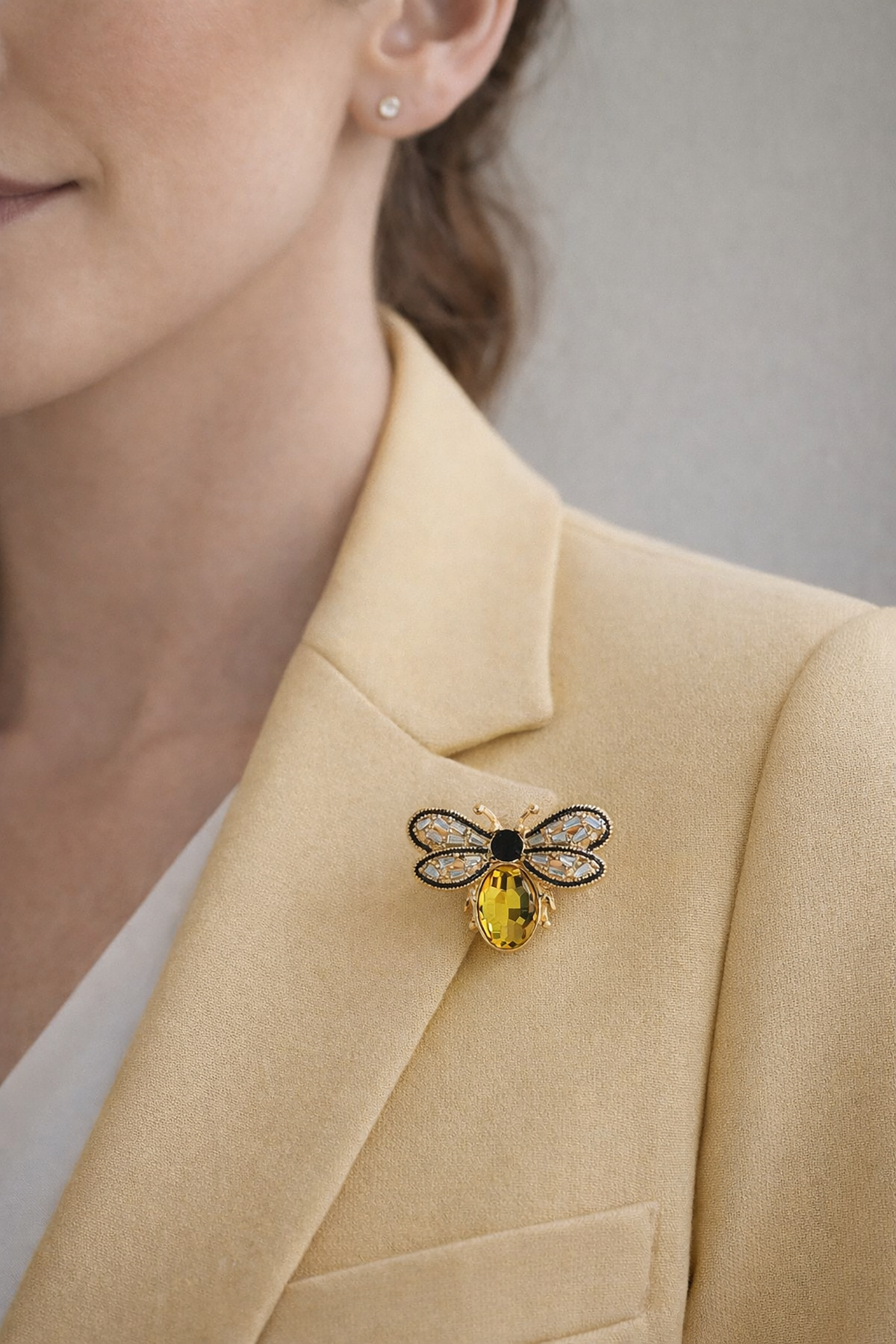 Amber Taşlı Kelebek İğneli Broş