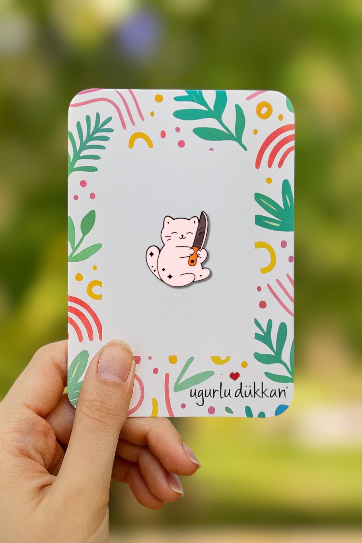 BIÇAKLI KEDİ ROZETİ