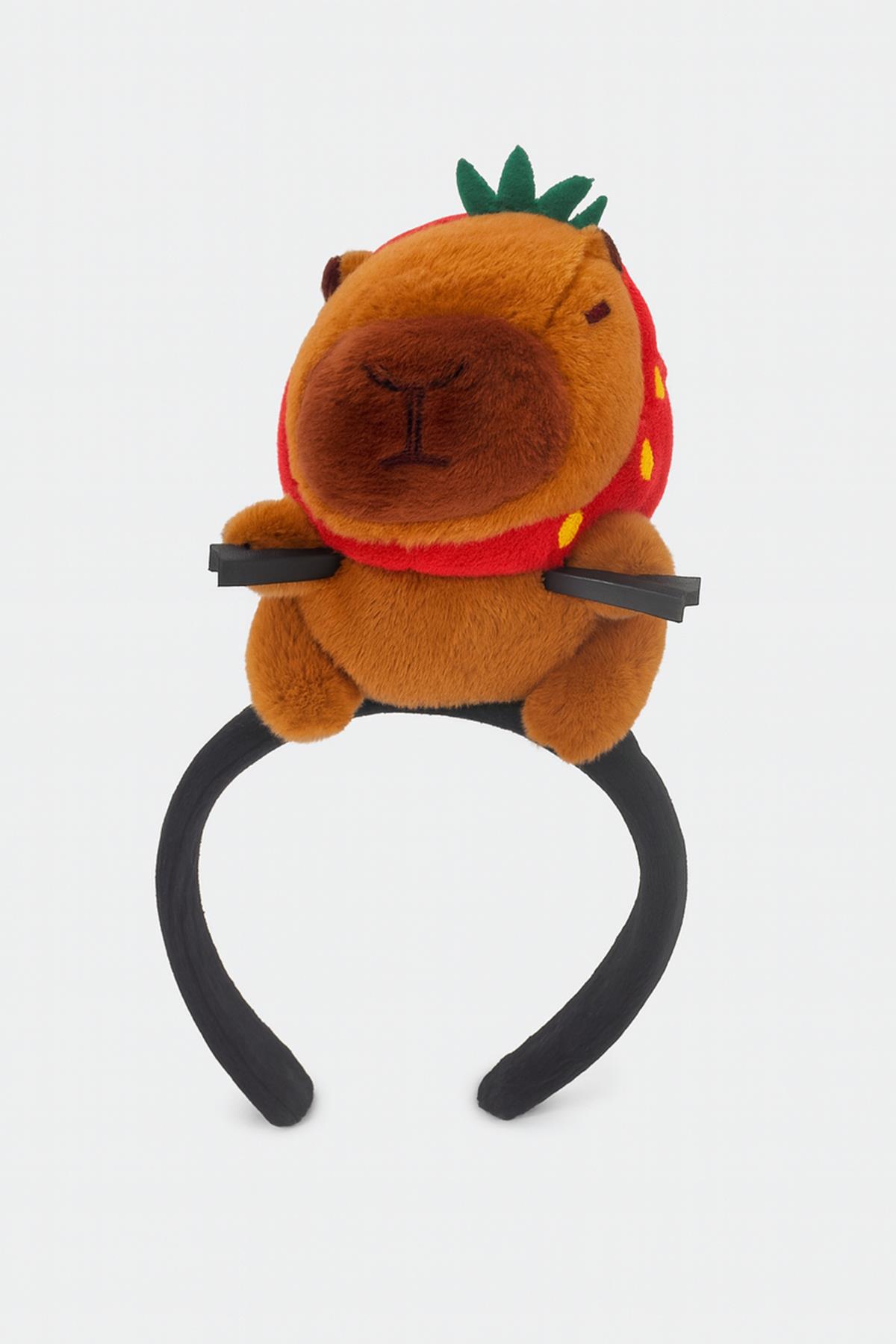 CAPYBARA ÇİLEK ŞAPKALI SAÇ TUTMALI TAÇ