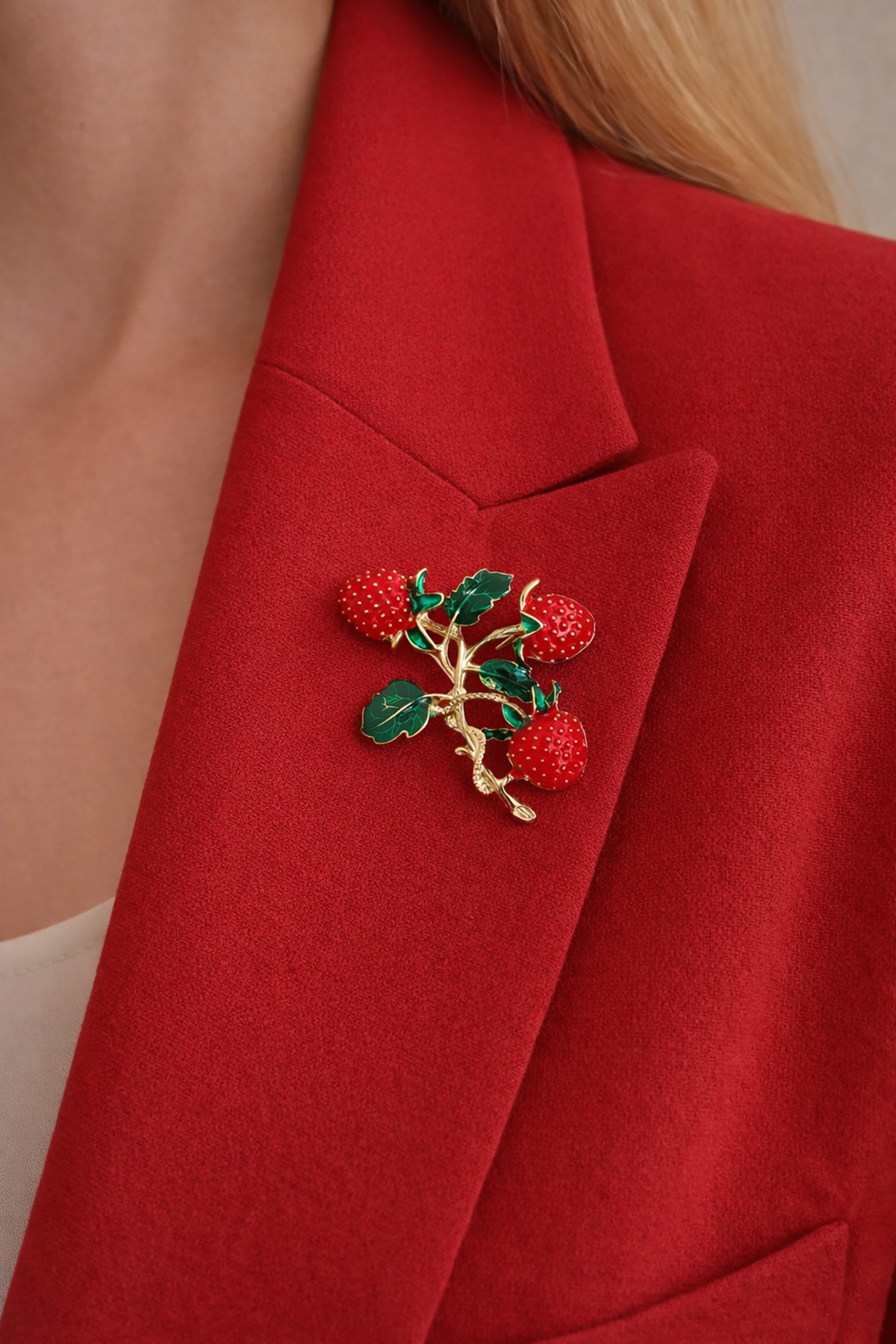 Çoklu Kırmızı Çilek İğneli Broş