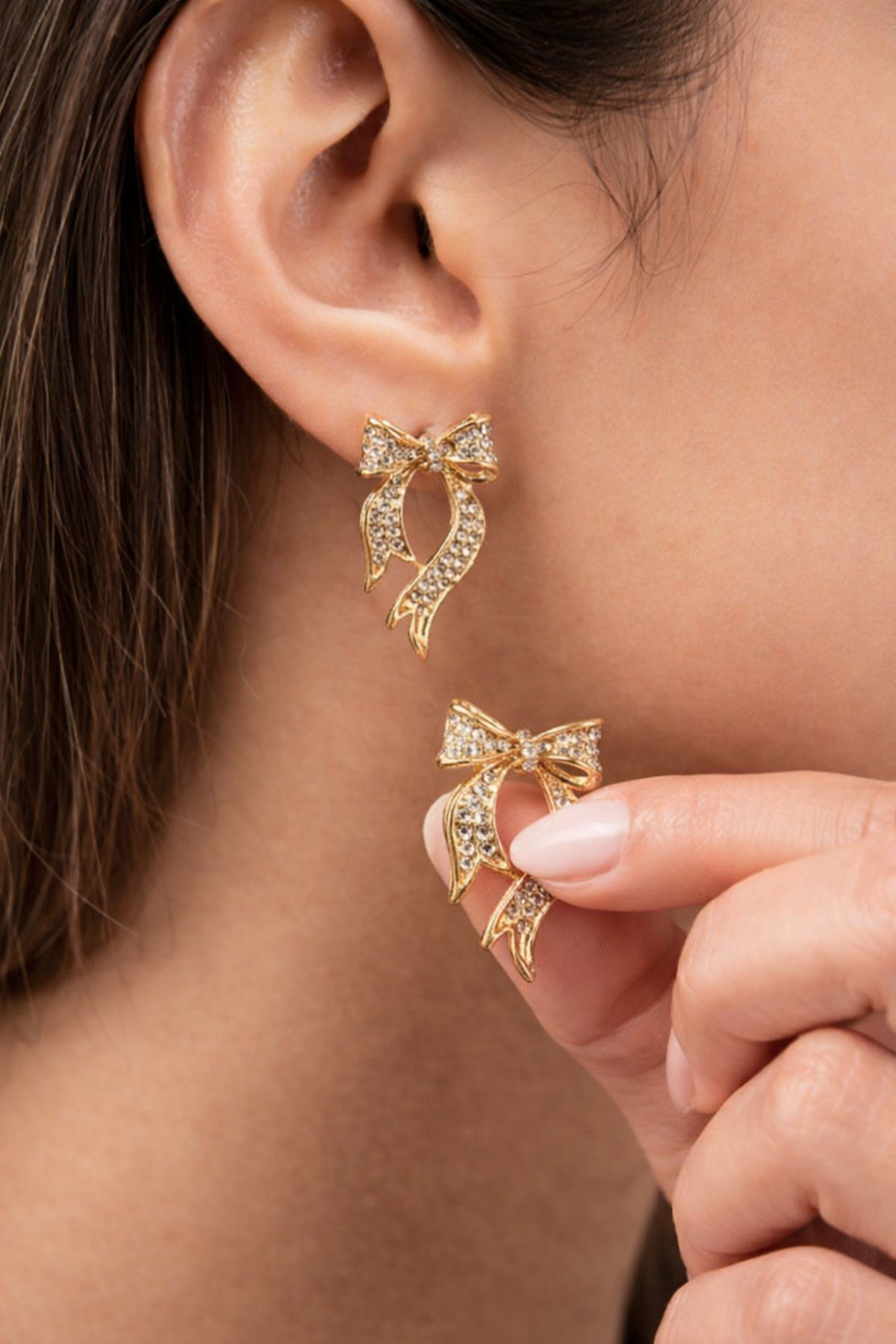 Gold Taşlı Kurdele Küpe