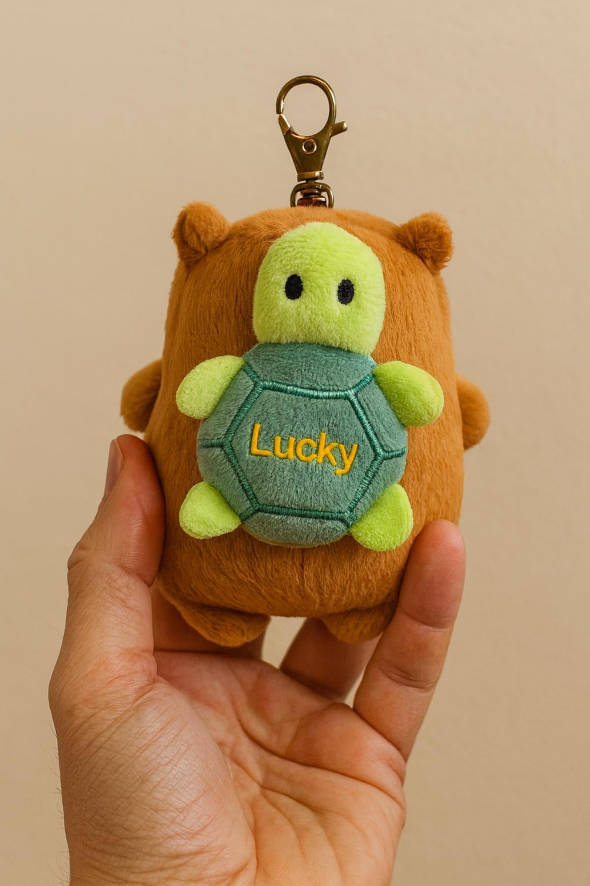 Kaplumbağa Çantalı Capybara Peluş Anahtarlık