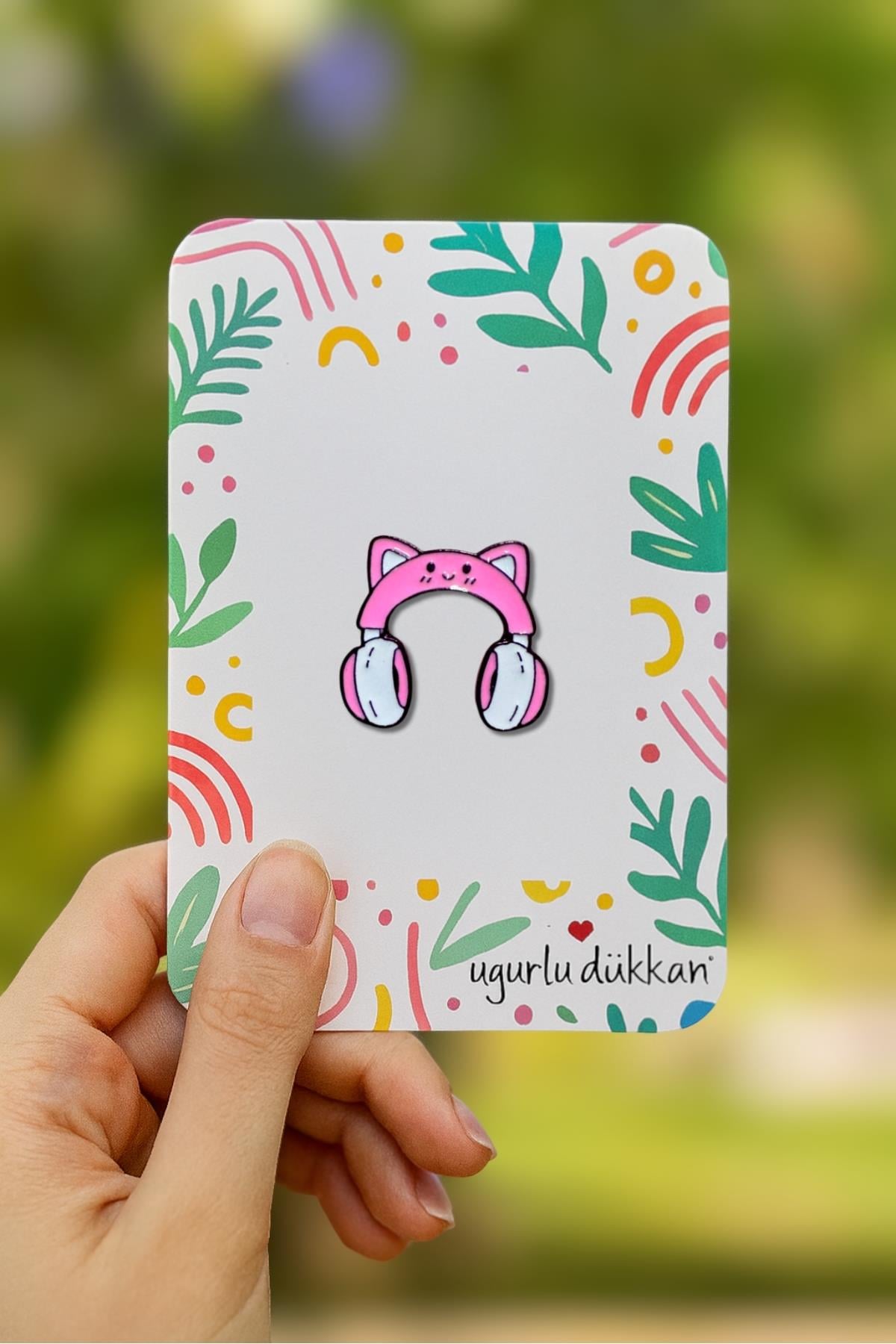 Pembe Kulaklık Kedi Figürü Rozeti