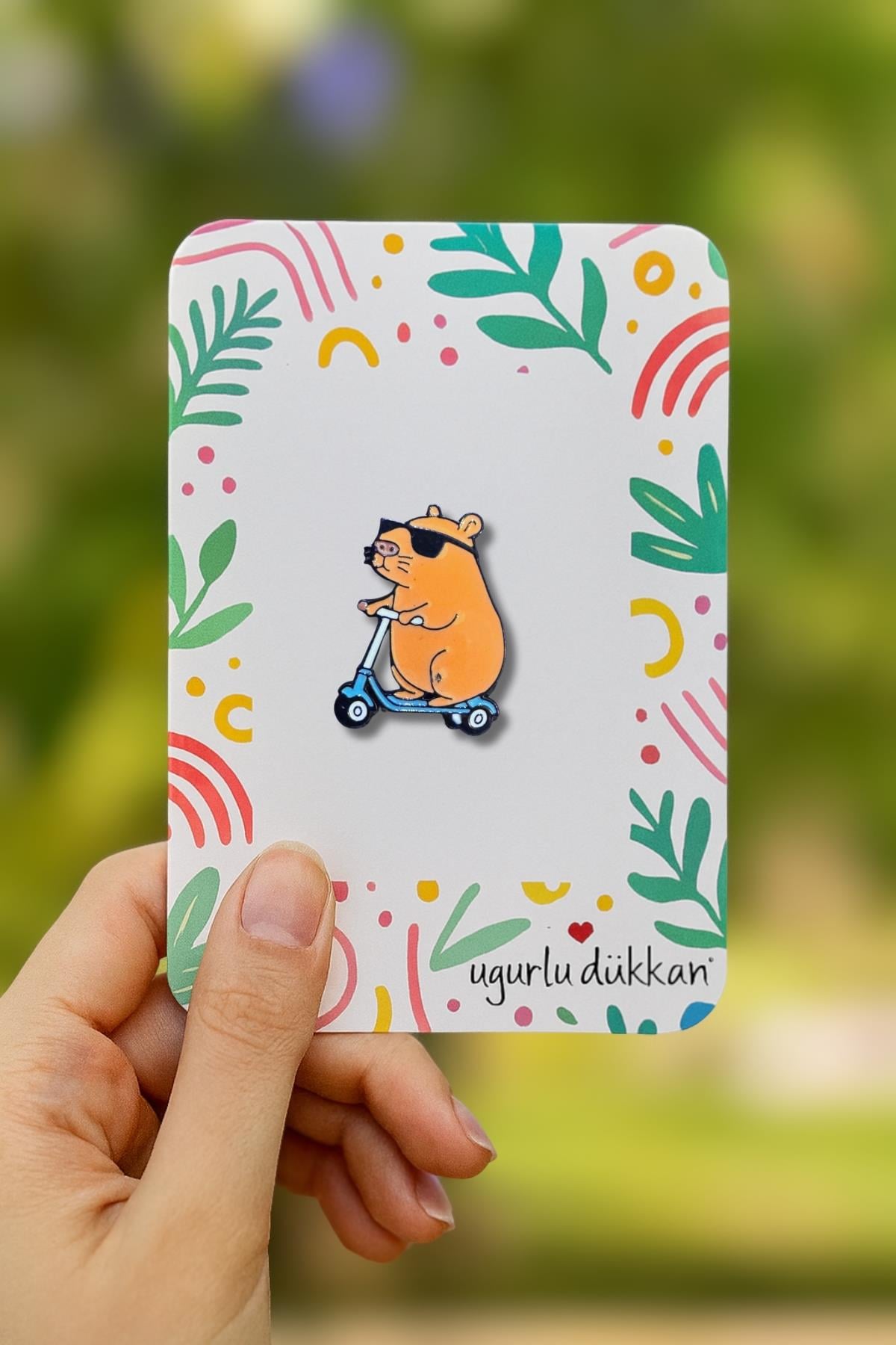 Scooterlı Capybara Rozeti