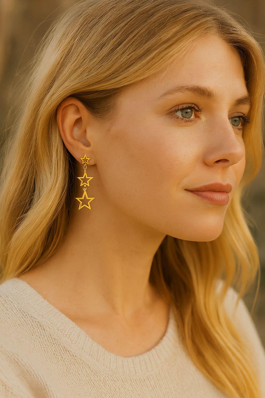 ÜÇ YILDIZLI SARKITMA KÜPE