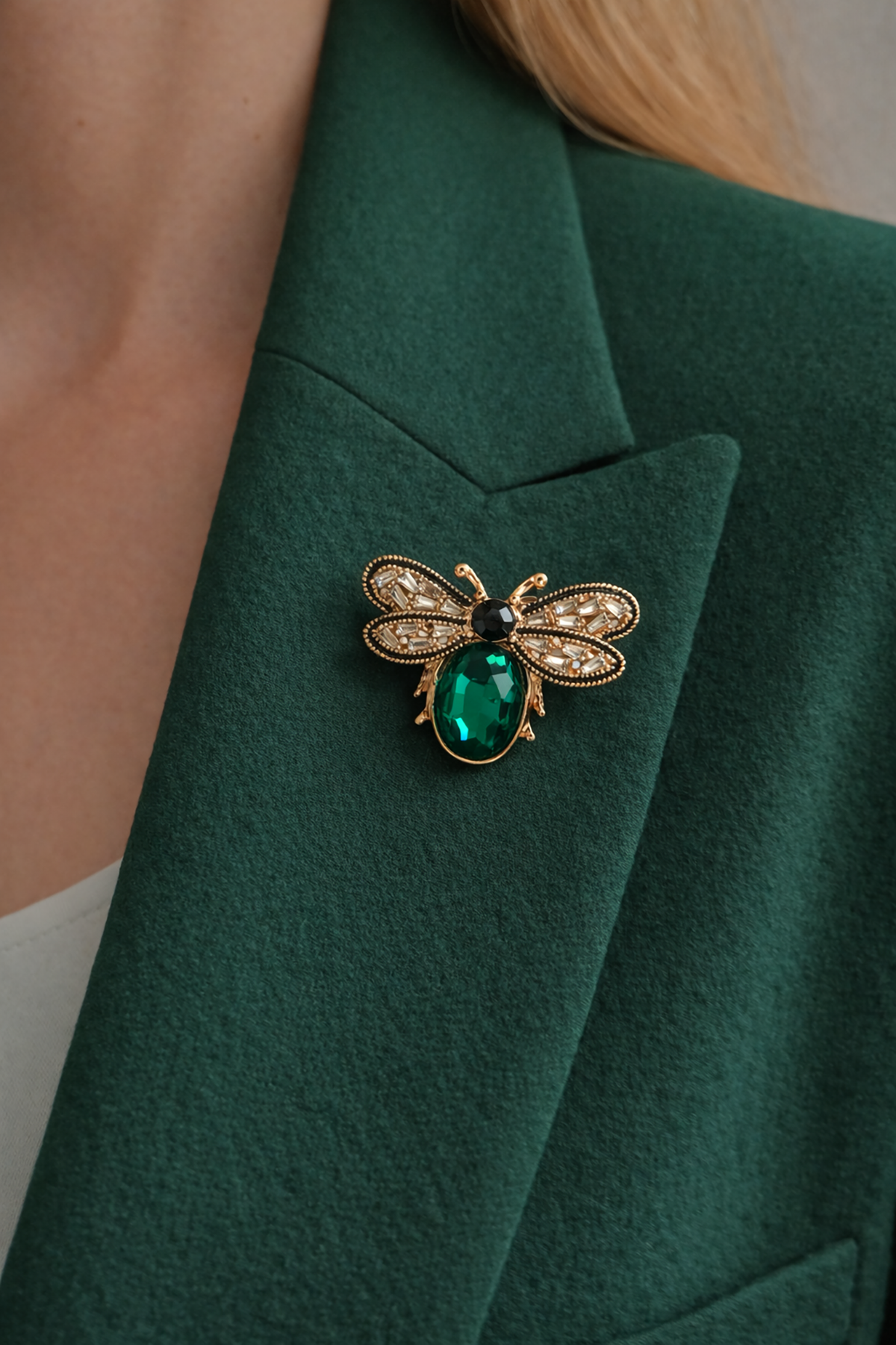 Yeşil Taşlı Kelebek İğneli Broş