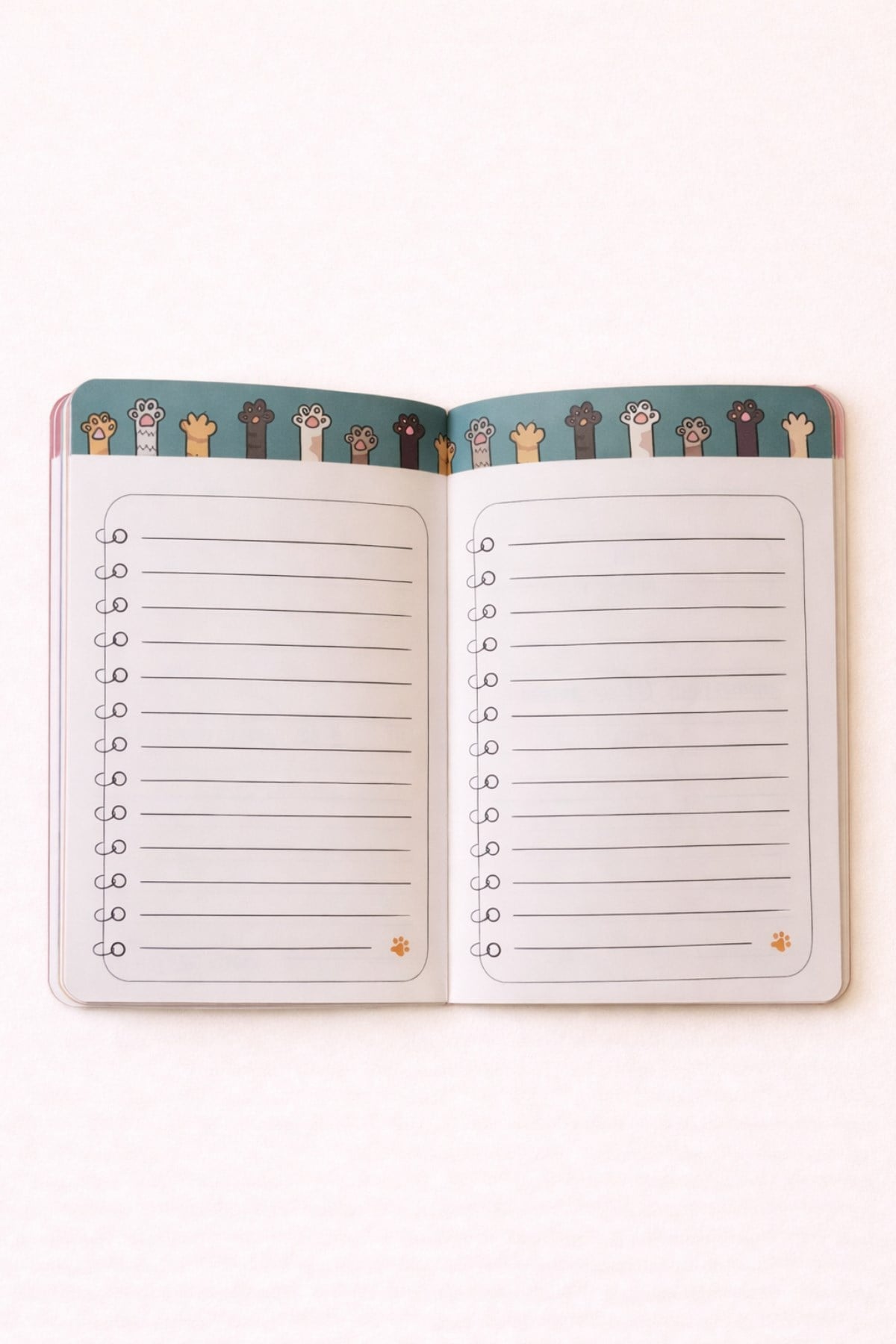 Zamansız Kediler Stickerlı Haftalık Plan Ajandası 15X21cm(Koltuklu)