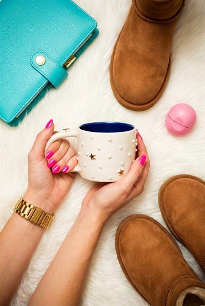 Altın Yıldız Kabartmalı Mavi Kulplu Orta Boy Kupa