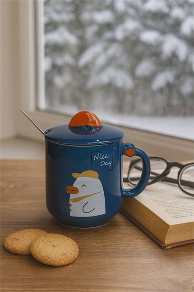 Mavi Şanslı Ördek Kaşık Kapaklı Kulplu Seramik Bardak